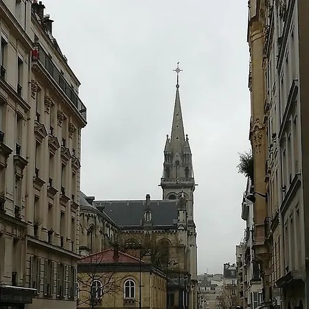 Veeve - Comfortable Near Montmartre Apartment Paris